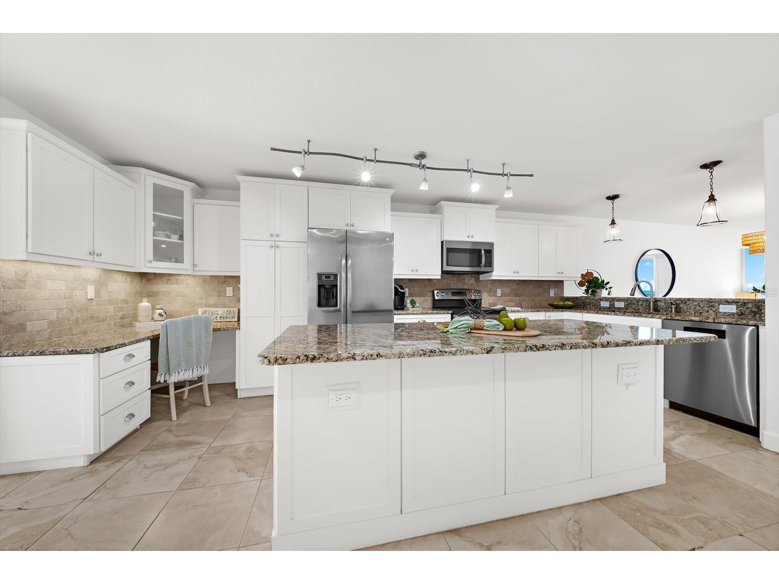 2600 Gulf Drive N #33 Bradenton Beach FL 34217 - GULF OF AMERICA A4695594 image8