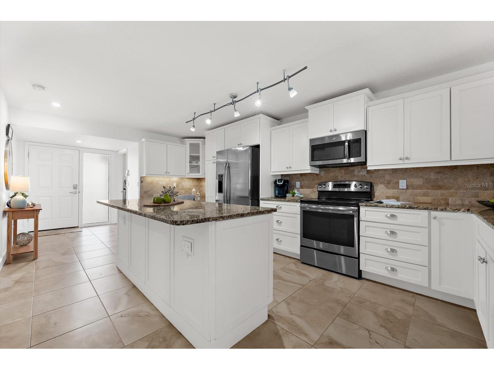 2600 Gulf Drive N #33 Bradenton Beach FL 34217 - GULF OF AMERICA A4695594 image9