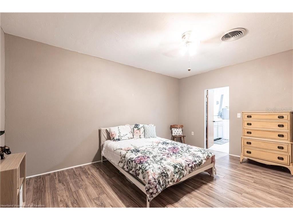 2600 Lakeview Drive Sebring FL 33870 P4935466 image22