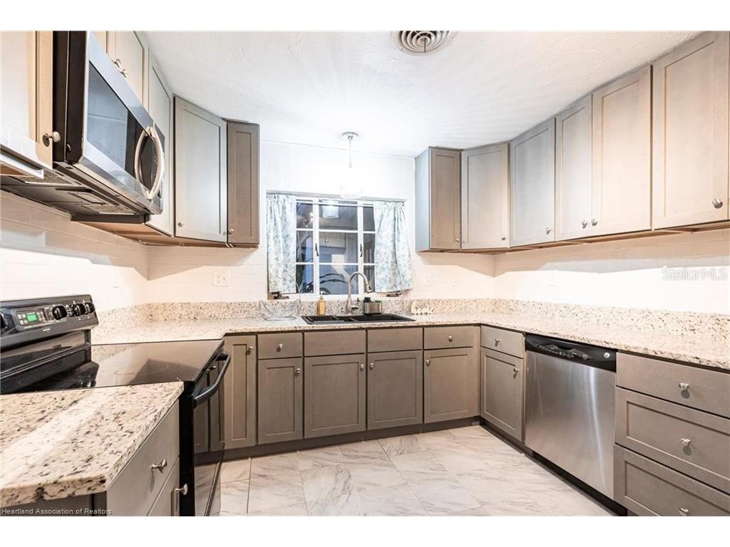 2600 Lakeview Drive Sebring FL 33870 P4935466 image6