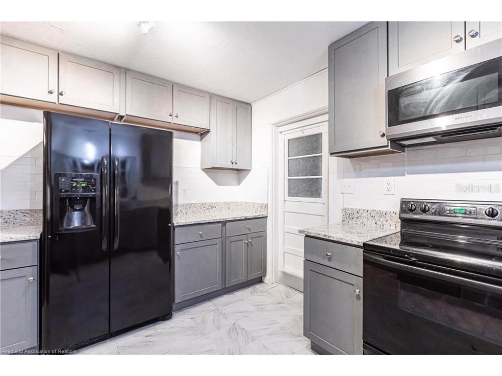 2600 Lakeview Drive Sebring FL 33870 P4935466 image7