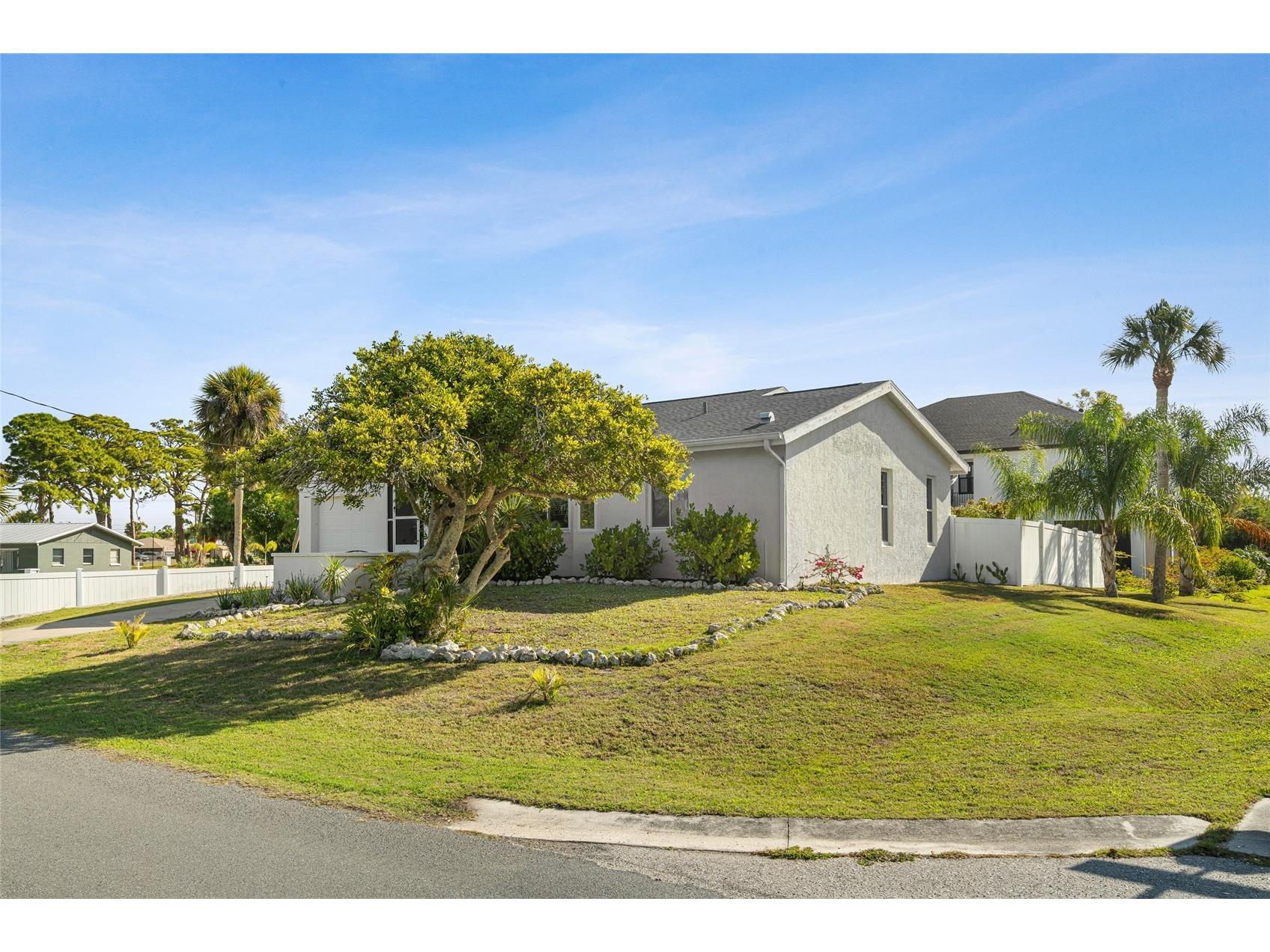 2600 Palmetto Street Nokomis FL 34275 A4687370 image36