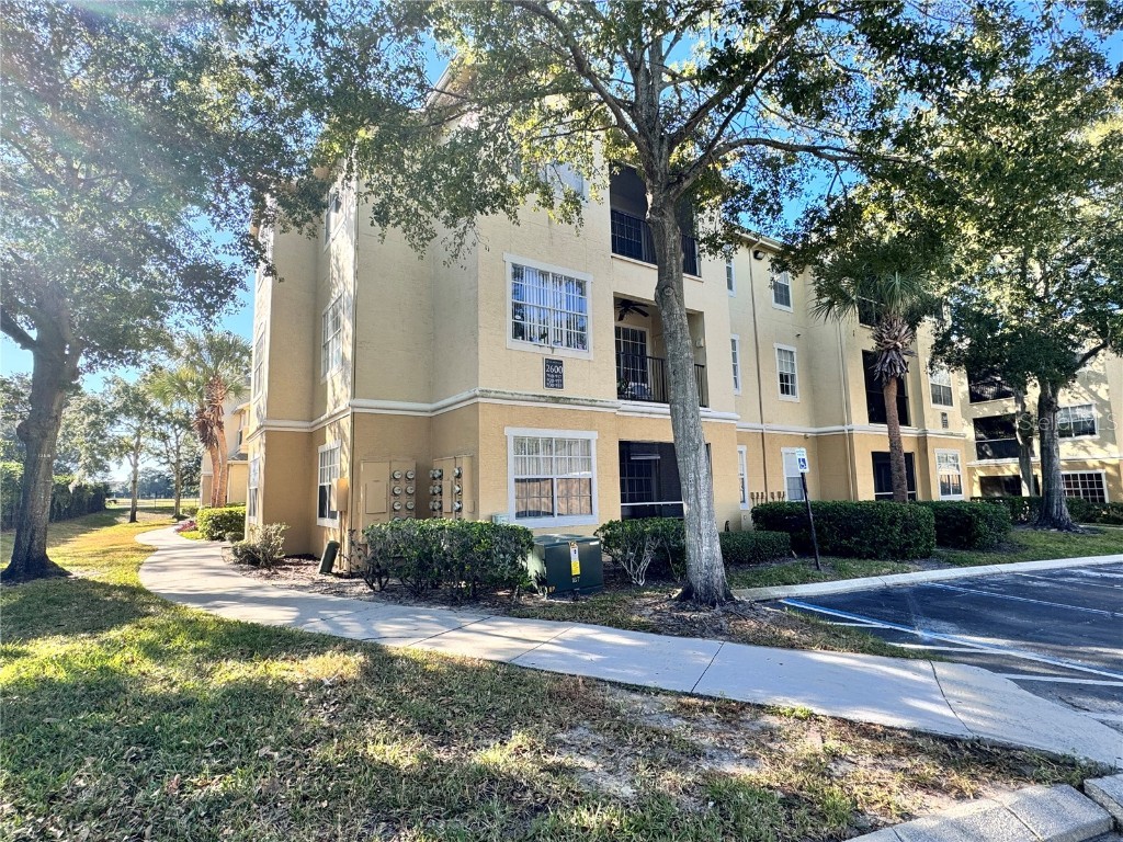 2600 Robert Trent Jones Drive #925 Orlando FL 32835 O6154938 image1