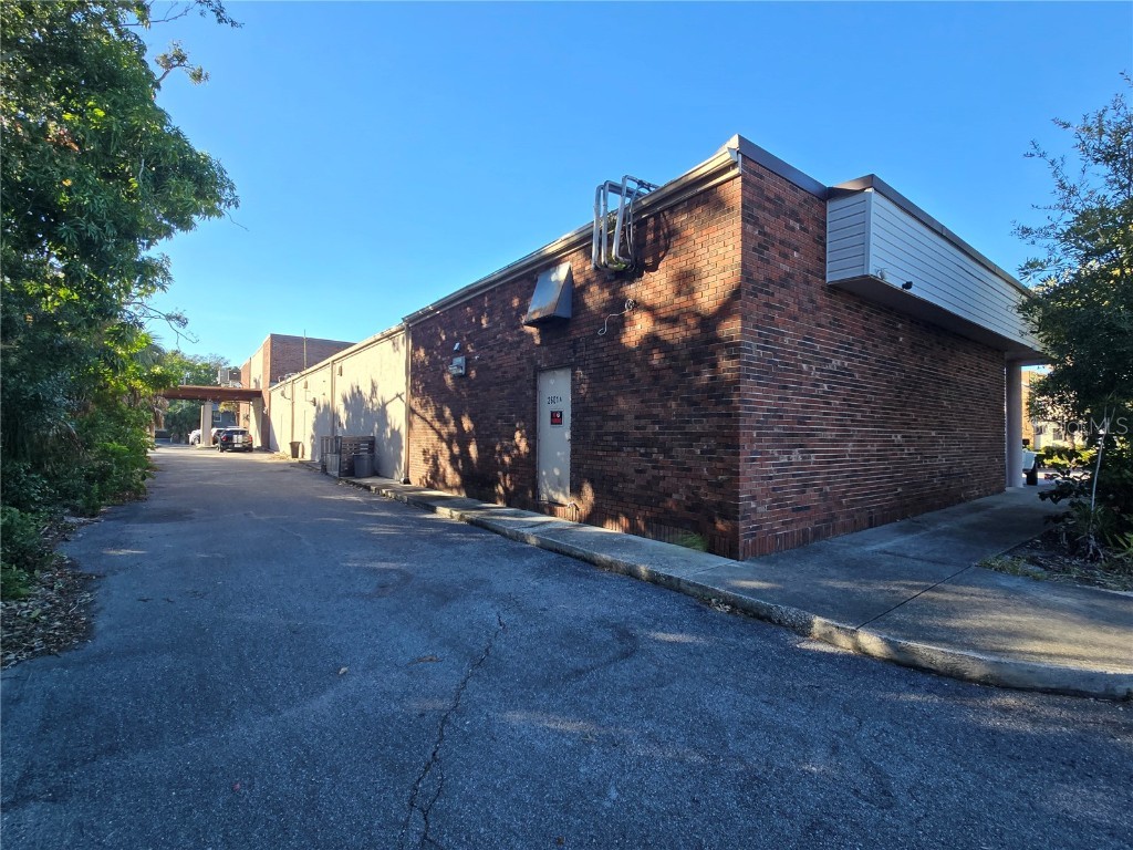 2601 Manatee Avenue W Bradenton FL 34205 TB8456833 image4