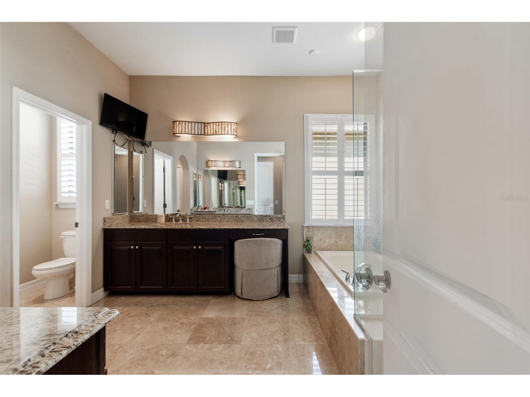2601 Milford Berry Lane Tampa FL 33618 TB8485172 image23