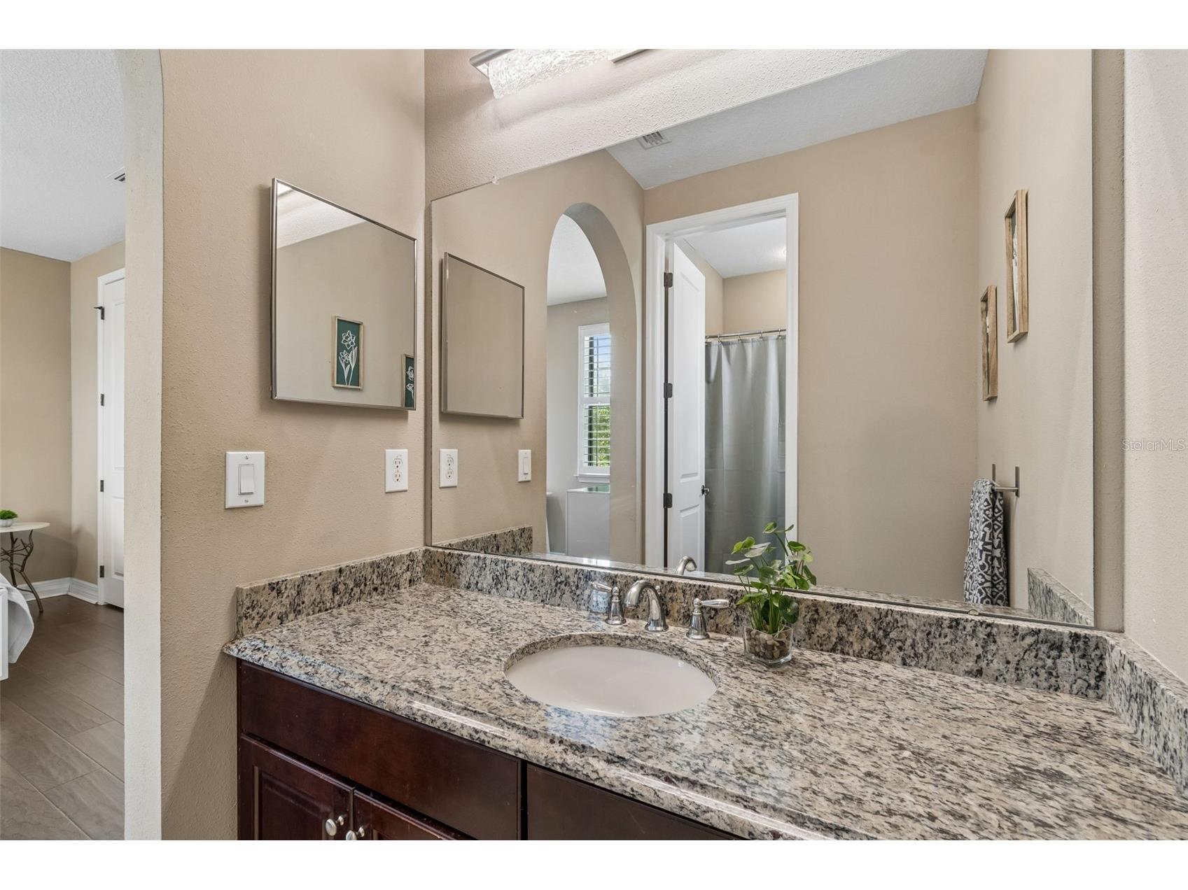 2601 Milford Berry Lane Tampa FL 33618 TB8485172 image39