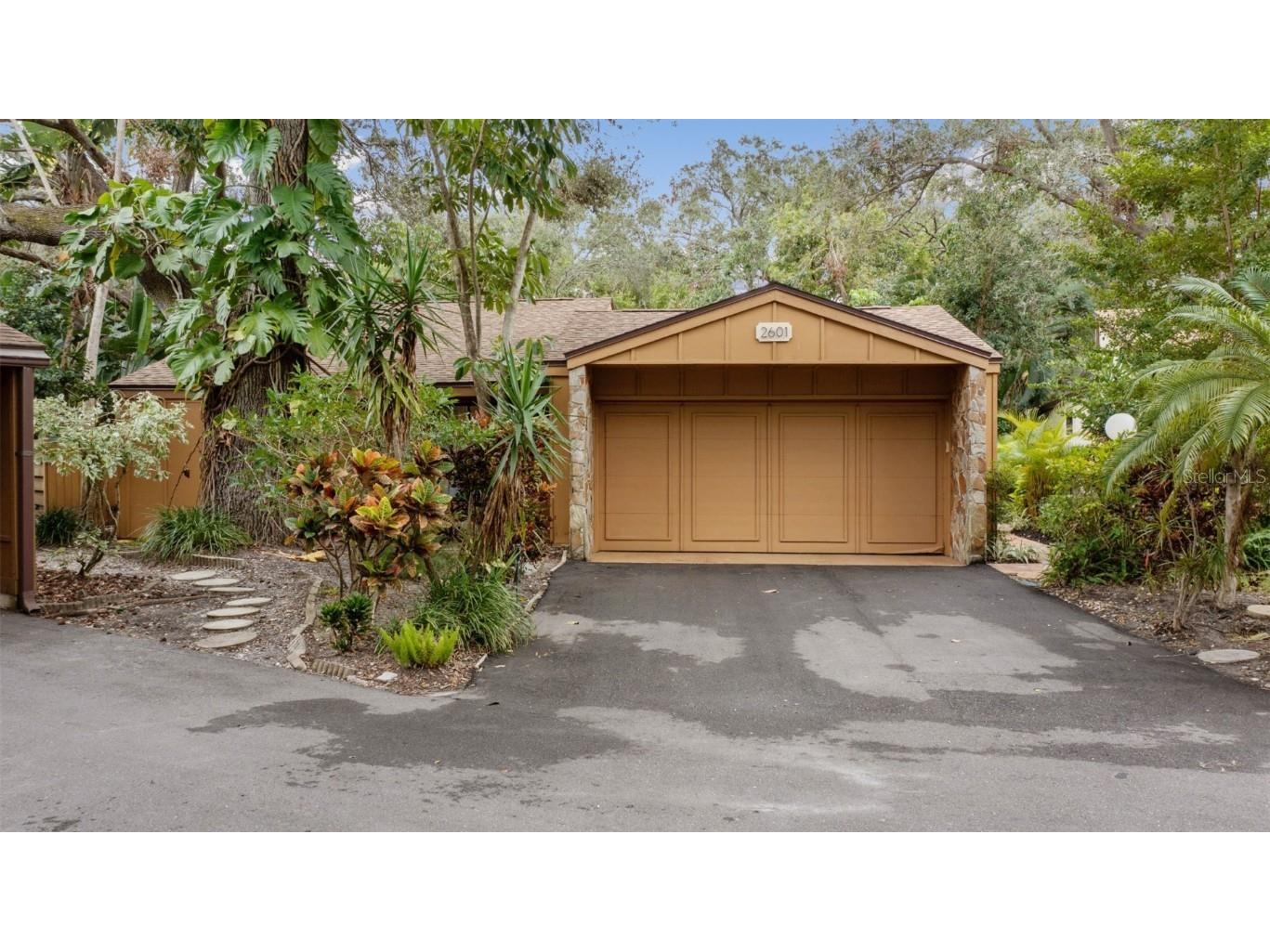 2601 Songbird Lane Bradenton FL 34209 A4553540 image1