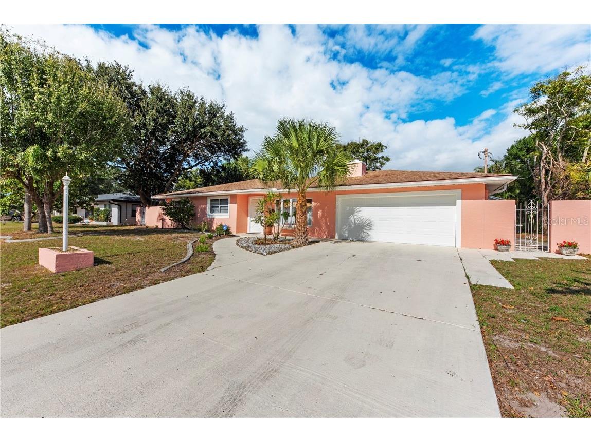 2601 Valencia Drive Sarasota FL 34239 A4563346 image1