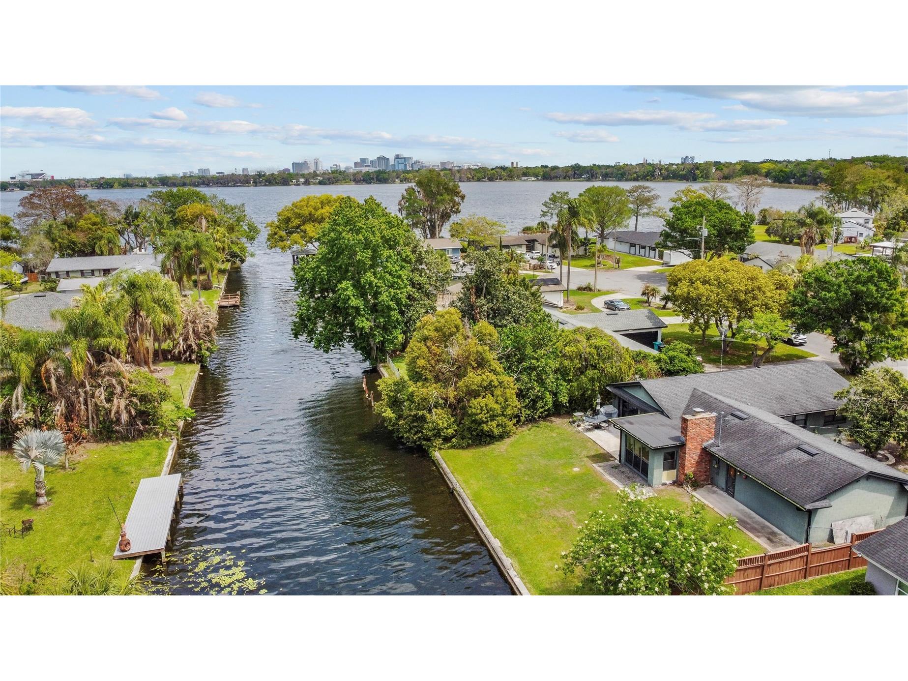 2601 Windward Court Orlando FL 32805 - CANAL TO CLEAR LAKE O6398195 image3