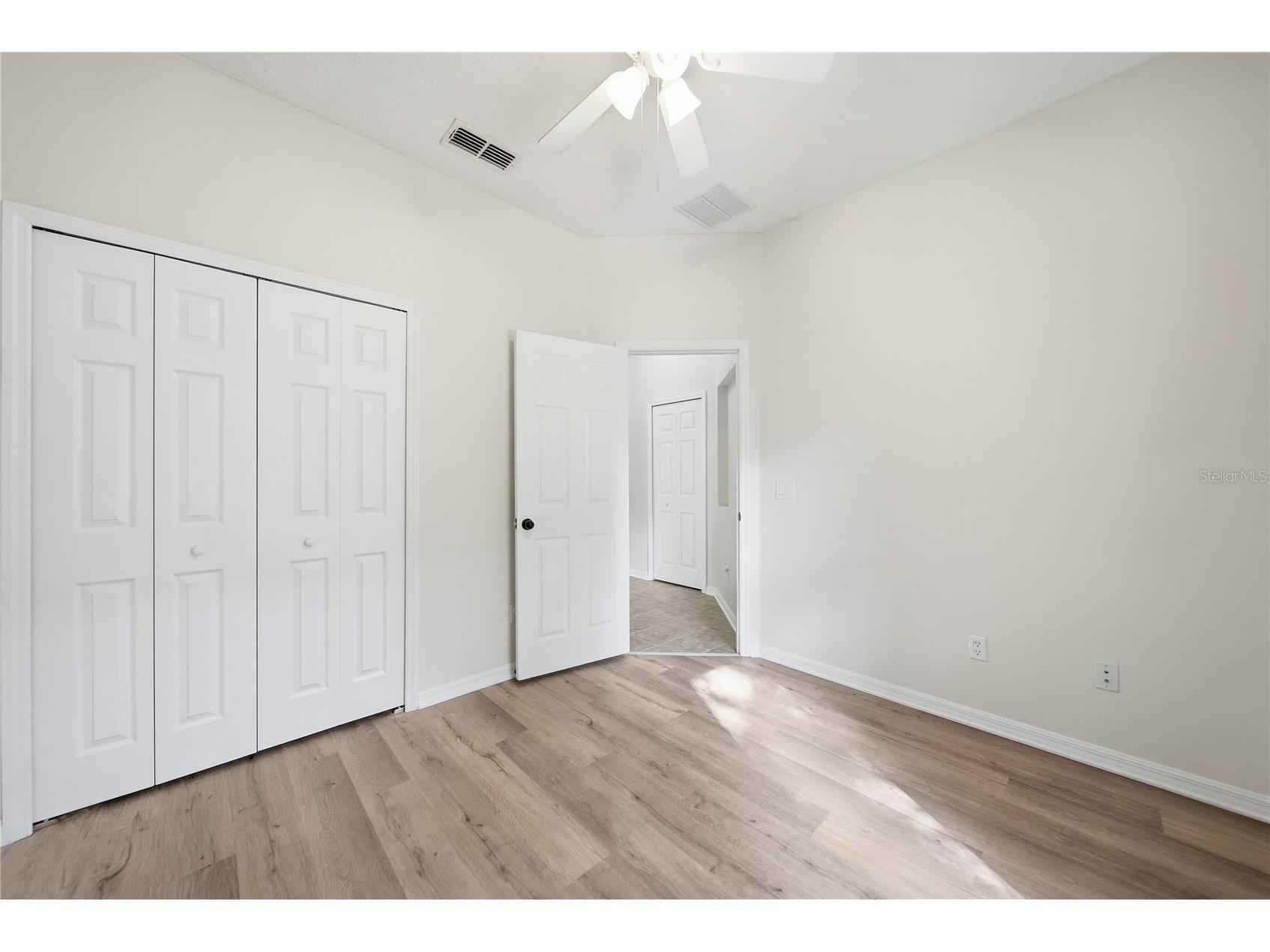 26016 Singing Lark Court Leesburg FL 34748 TB8461364 image15