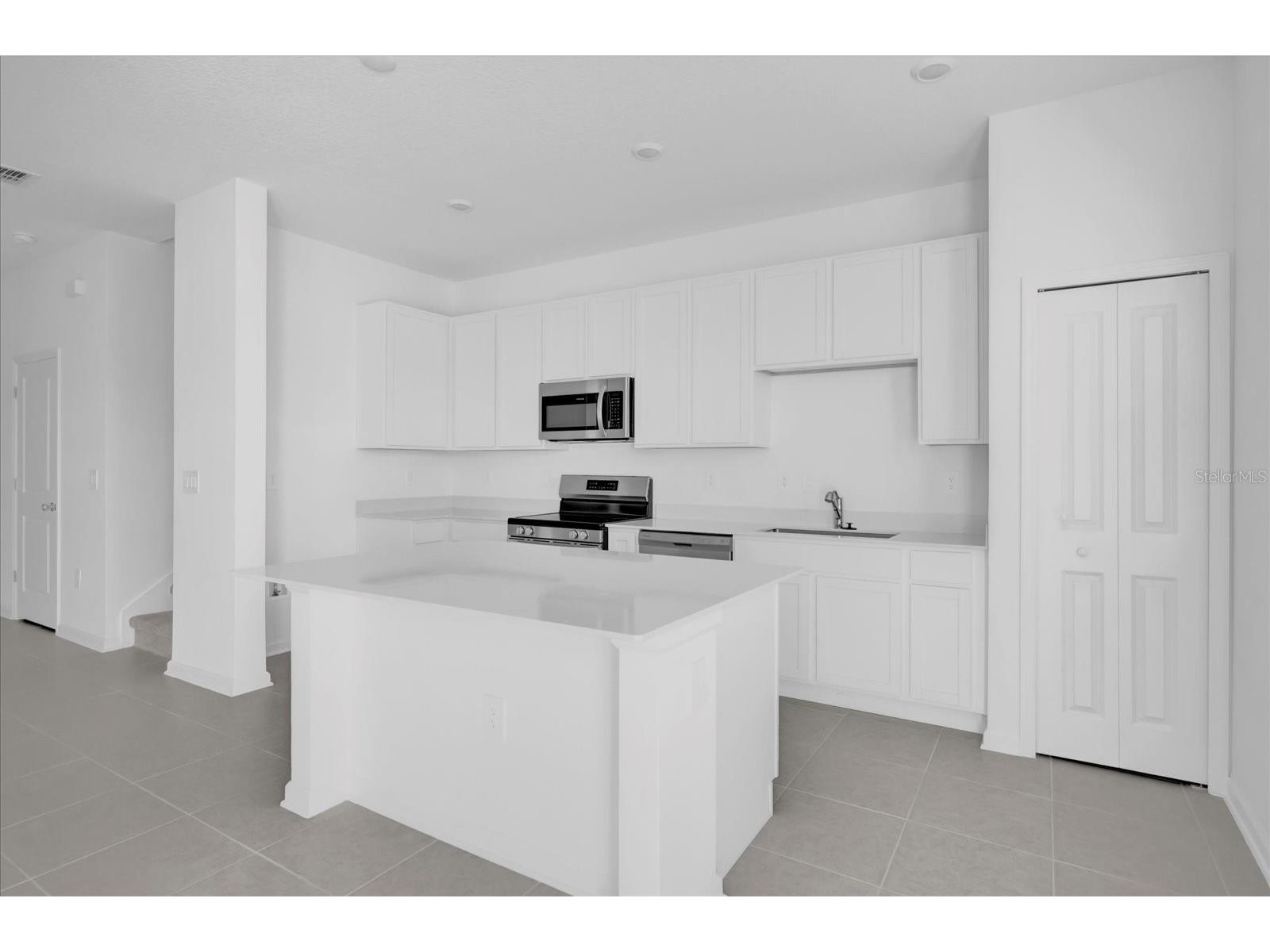 2602 Skyline Loop Kissimmee FL 34758 O6392140 image10
