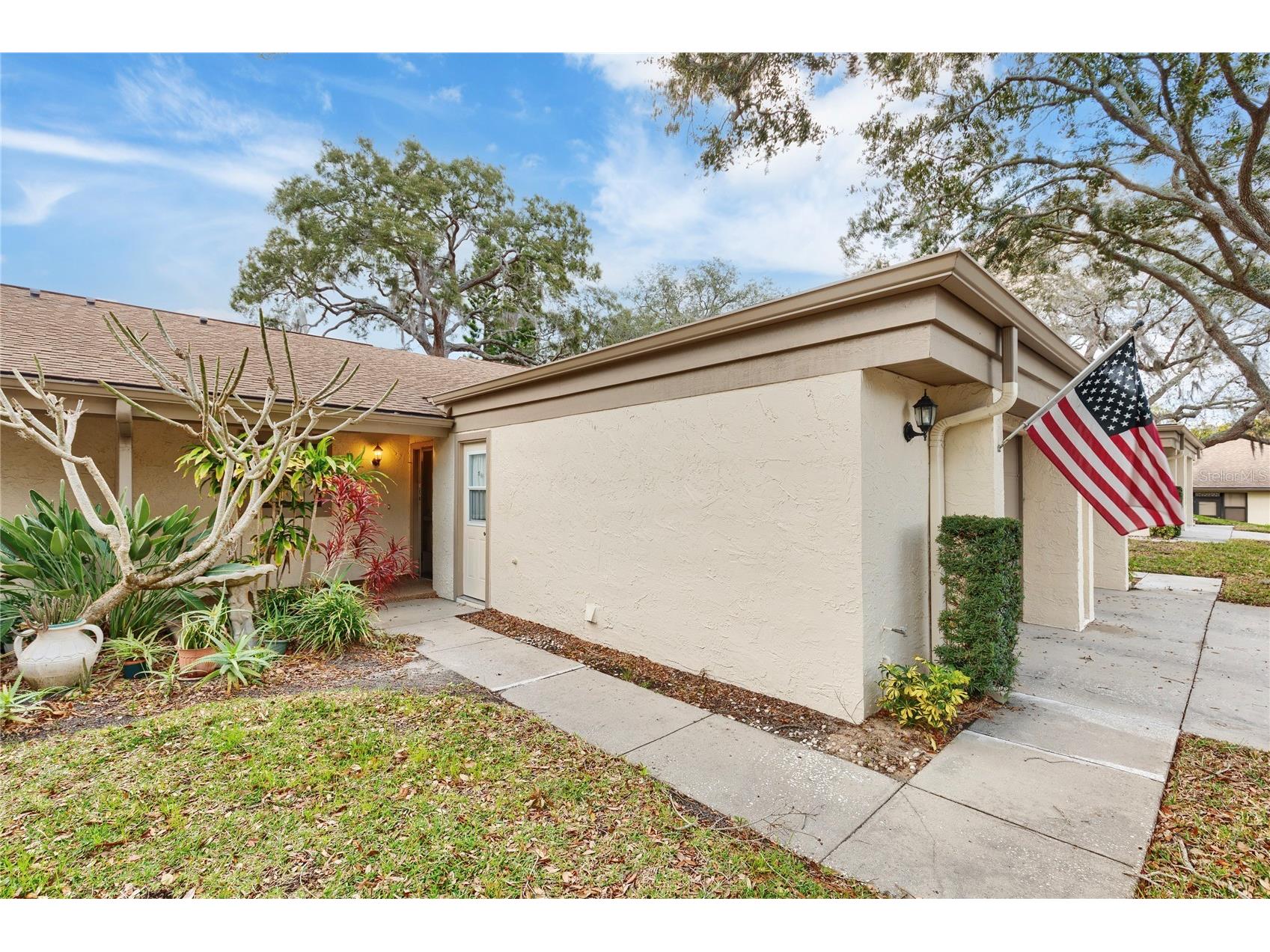 2603 Oak Circle #2603 Tarpon Springs FL 34689 TB8467326 image1