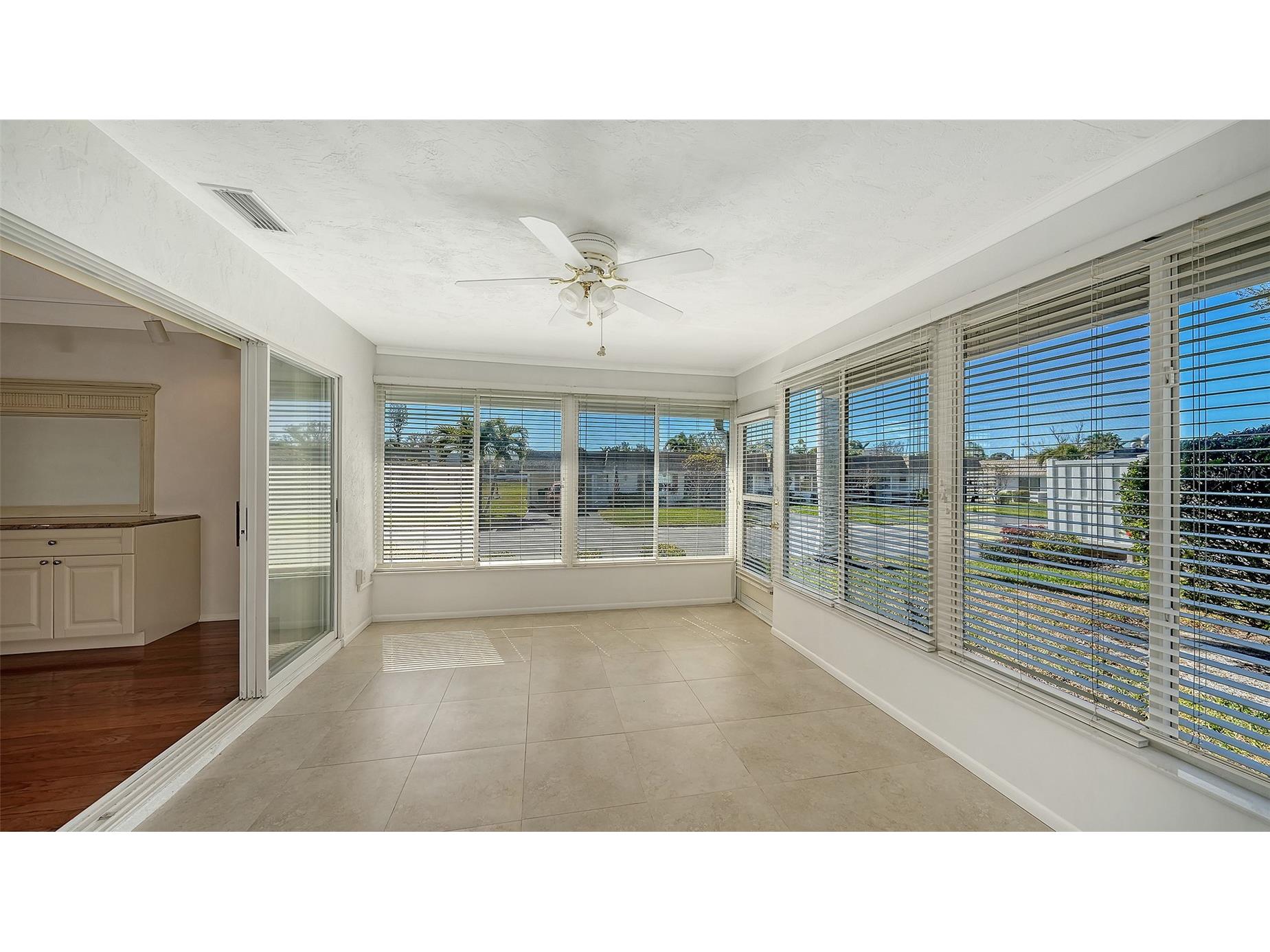 2603 Riverbluff Parkway #V141 Sarasota FL 34231 A4683240 image14