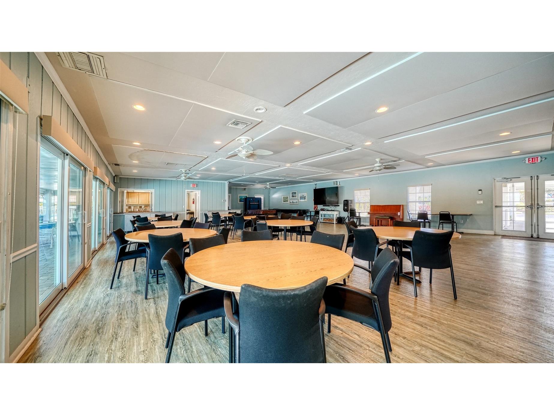 2603 Riverbluff Parkway #V141 Sarasota FL 34231 A4683240 image31