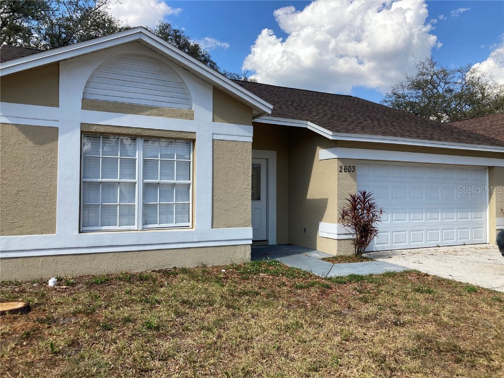 2603 Wrencrest Circle Valrico FL 33596 T3438747 image1