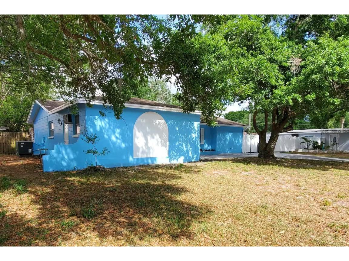 2604 Campus Hill Drive Tampa FL 33612 TB8452185 image2