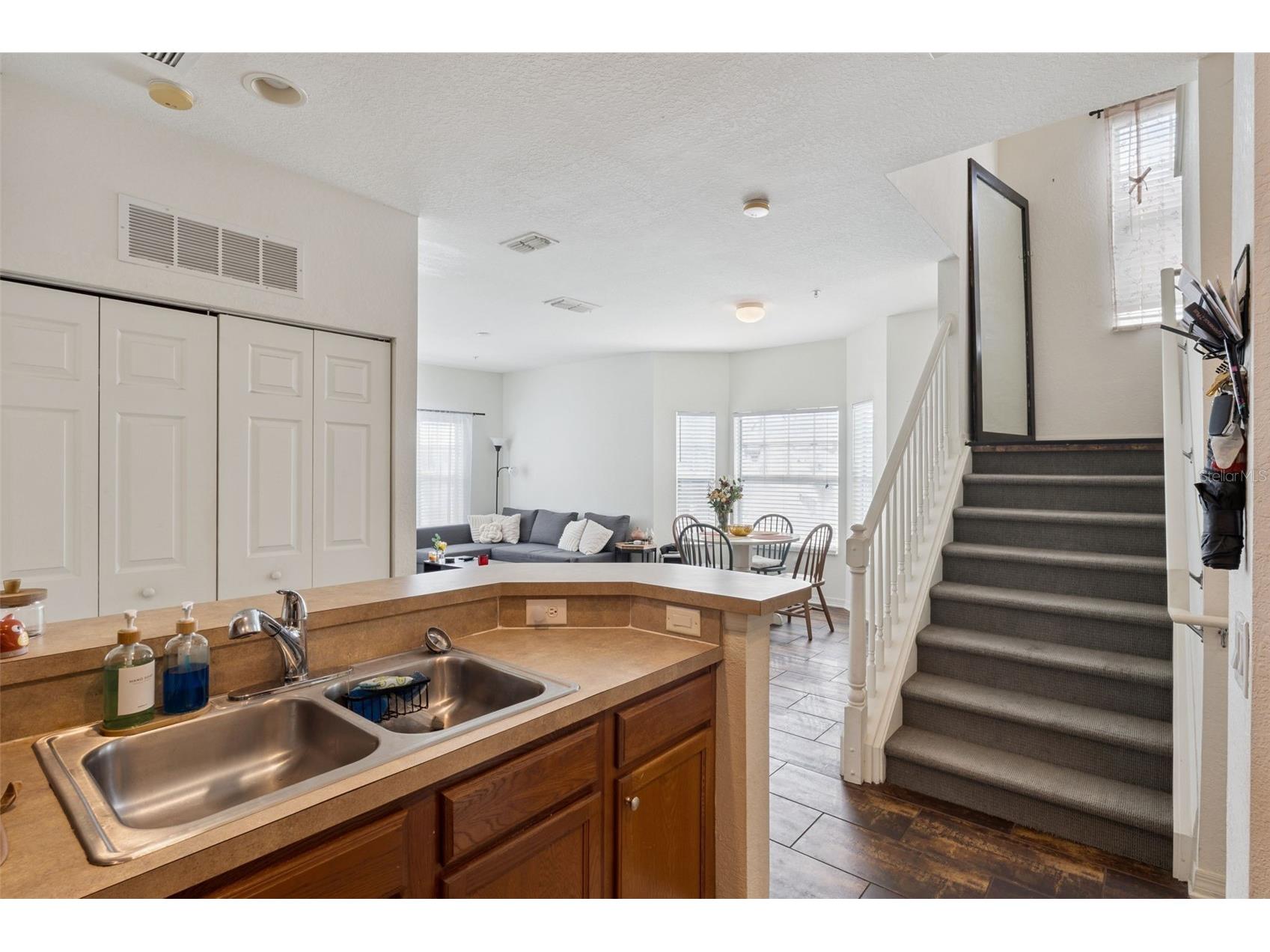 2604 Grand Central Parkway #12 Orlando FL 32839 O6393631 image12