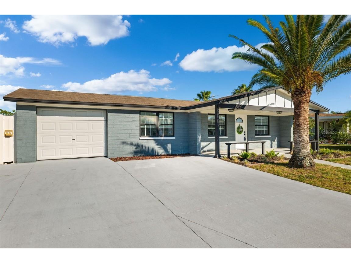 2604 Society Drive Holiday FL 34691 - LAKE CONELY W7865056 image1