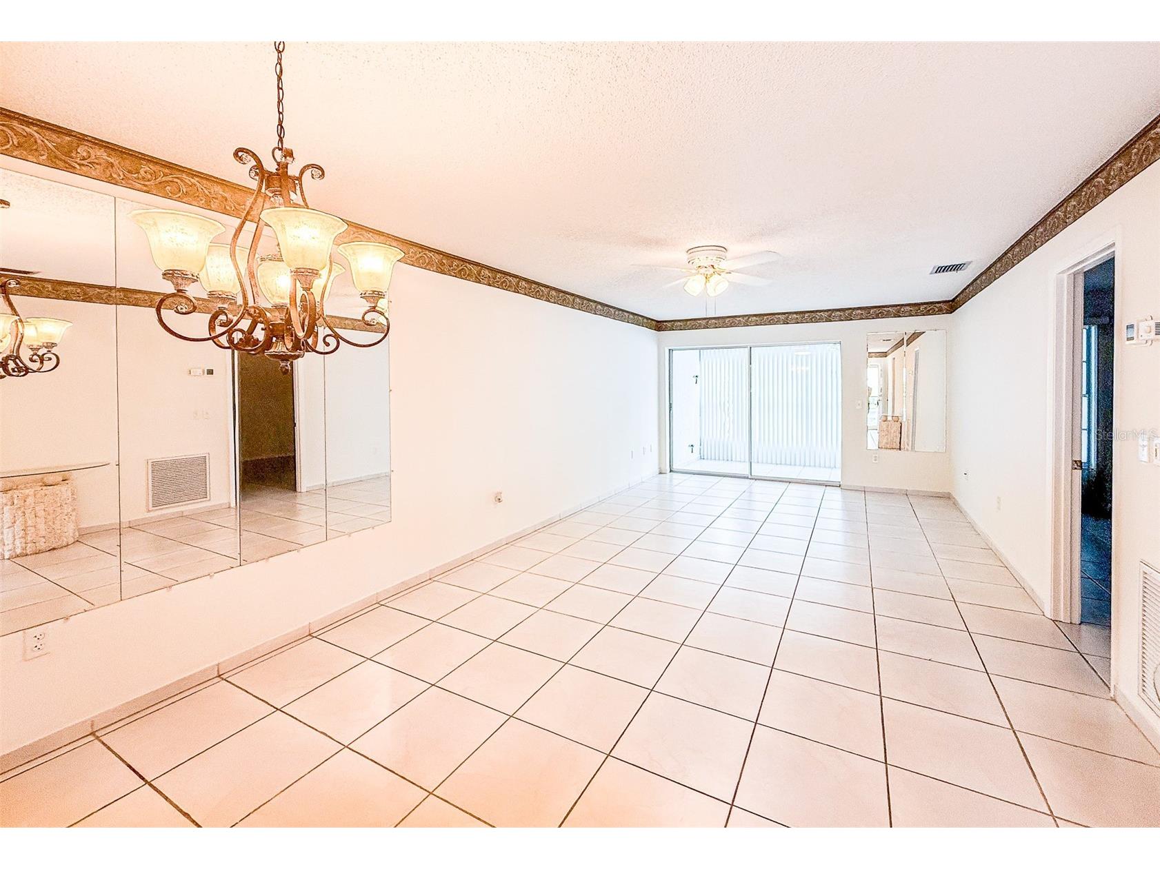 2604 Woodgate Lane #J6 Sarasota FL 34231 A4698908 image3