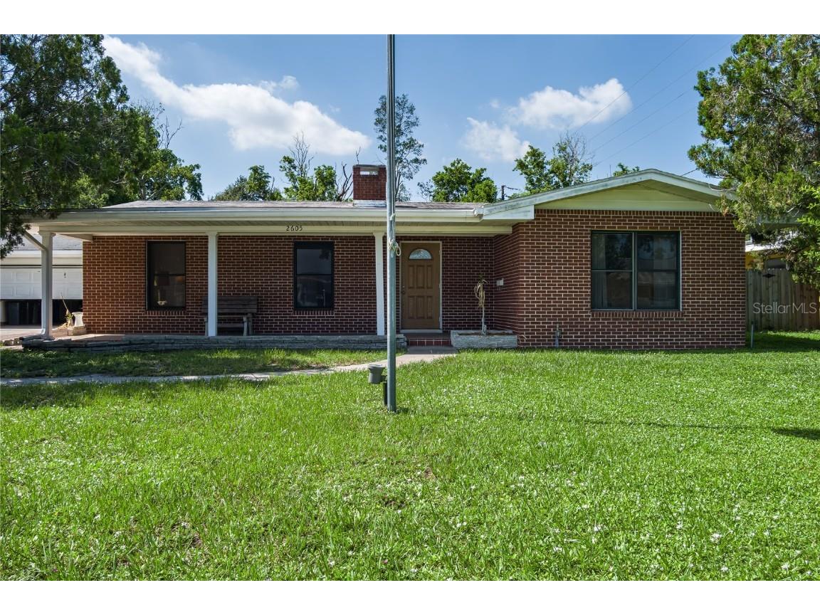 2605 27th Avenue Drive W Bradenton FL 34205 A4663768 image1