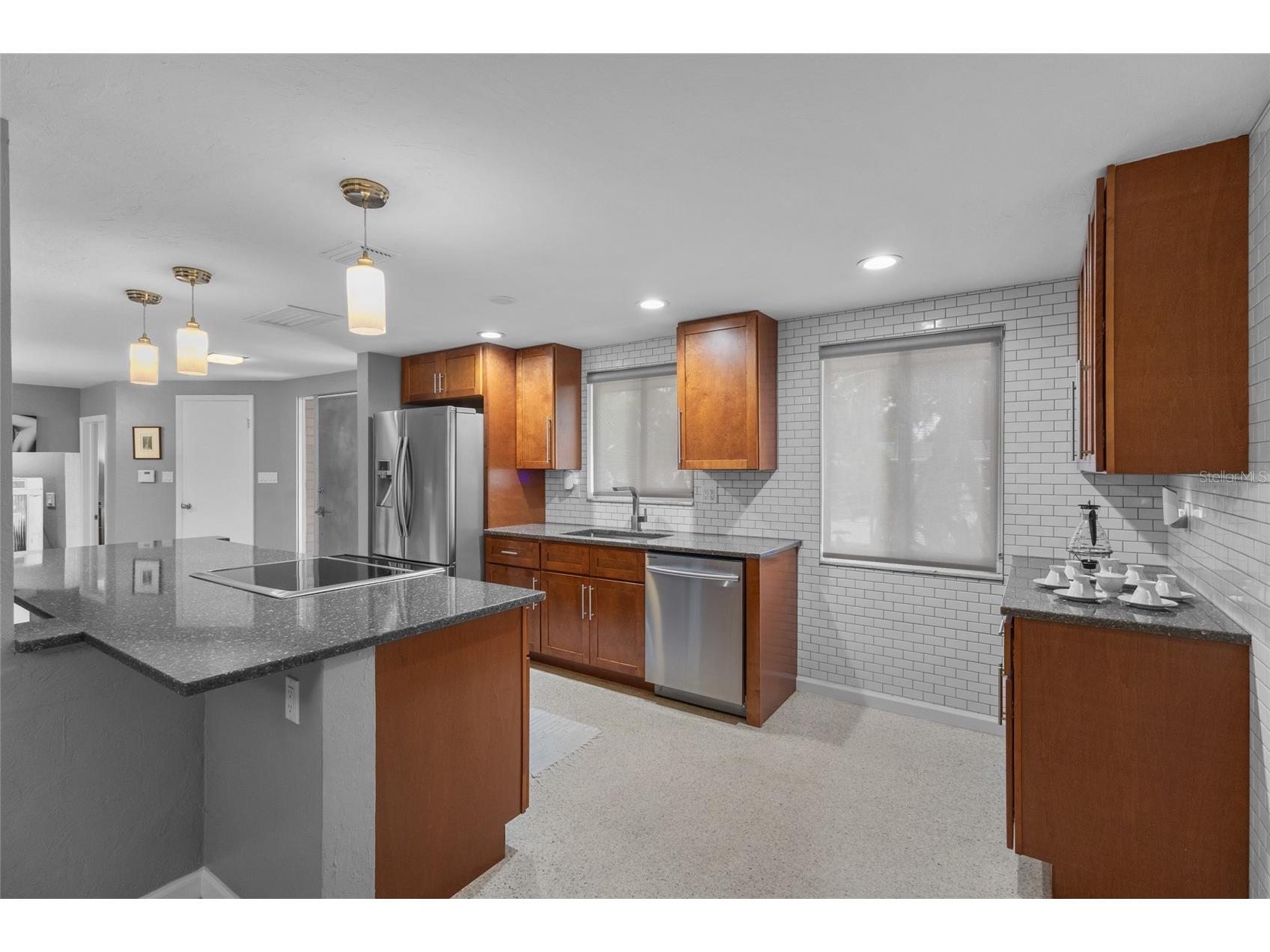 2605 Botany Avenue Sarasota FL 34239 A4696274 image14