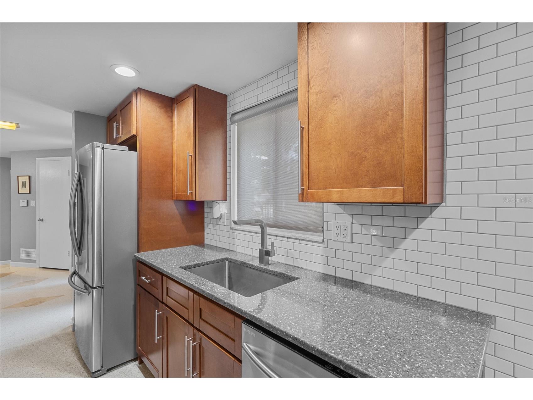 2605 Botany Avenue Sarasota FL 34239 A4696274 image16