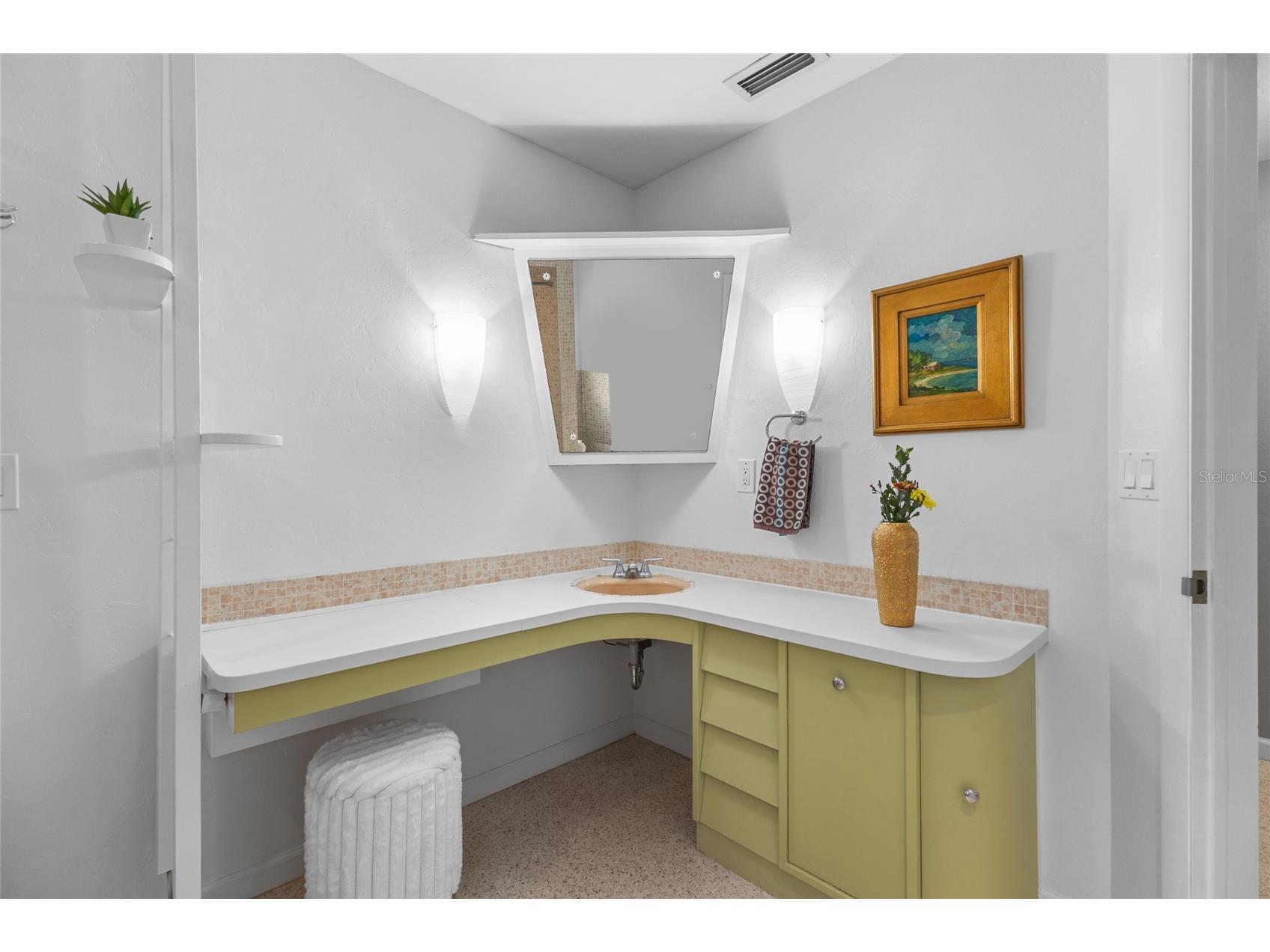 2605 Botany Avenue Sarasota FL 34239 A4696274 image24