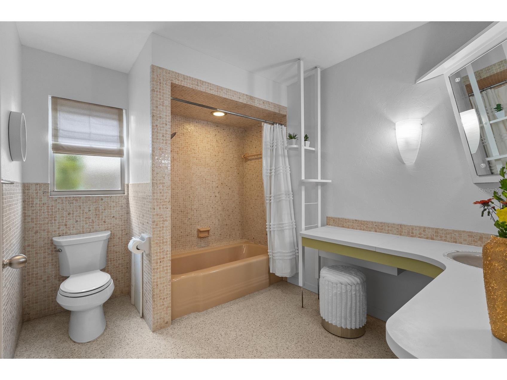 2605 Botany Avenue Sarasota FL 34239 A4696274 image25