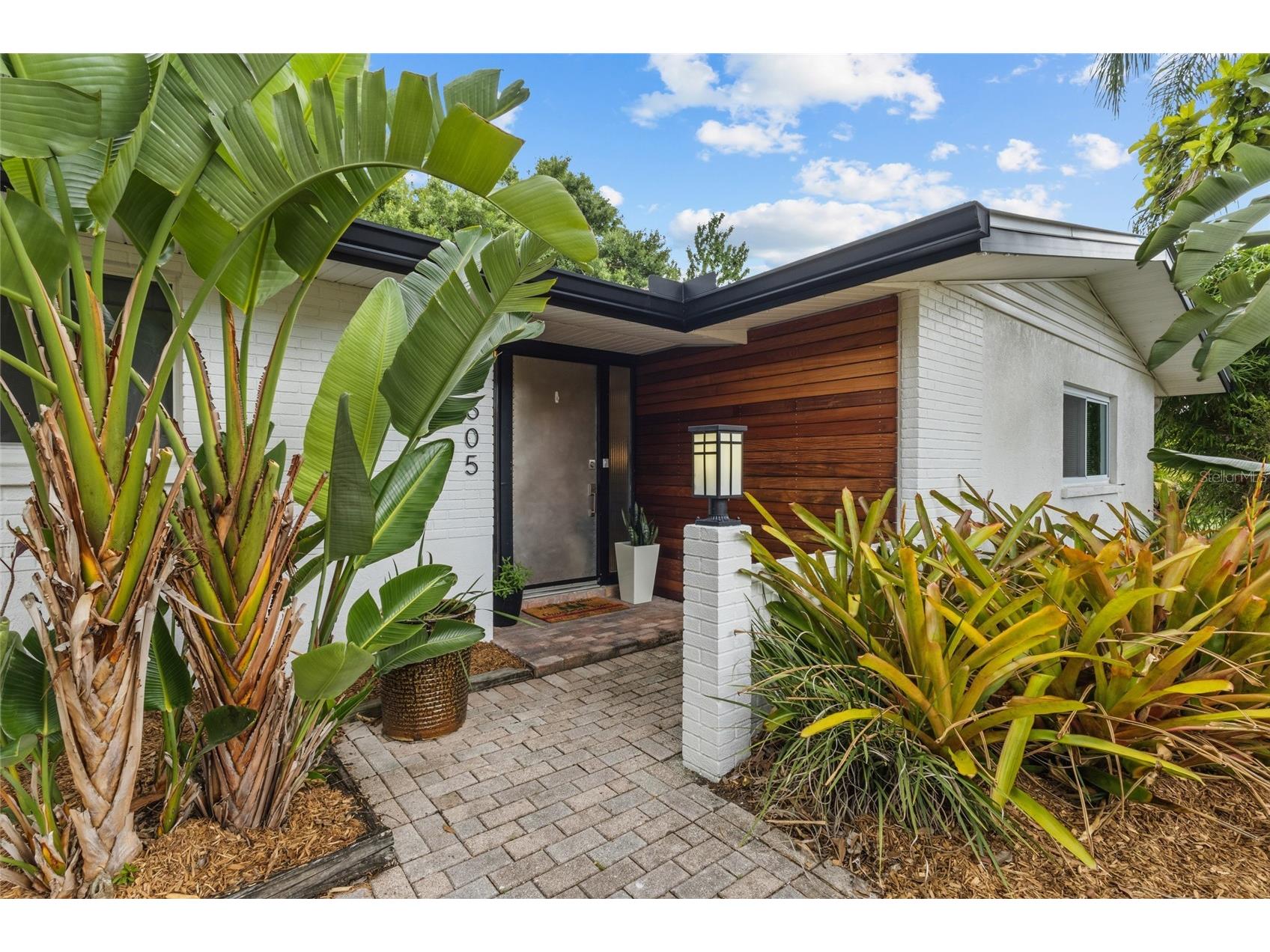2605 Botany Avenue Sarasota FL 34239 A4696274 image3