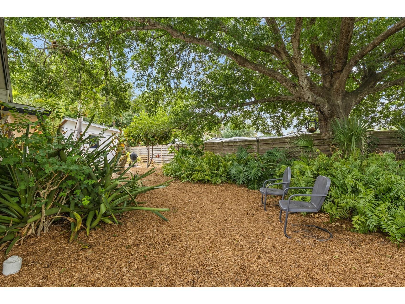 2605 Botany Avenue Sarasota FL 34239 A4696274 image43