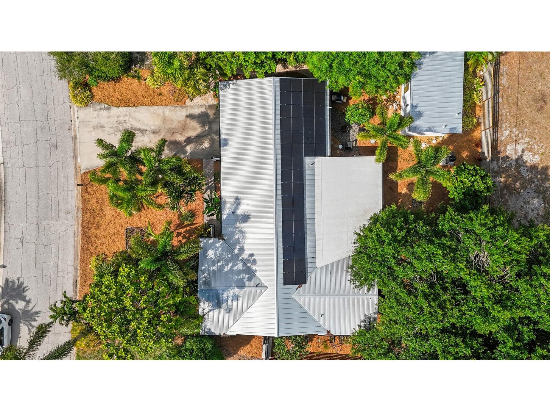 2605 Botany Avenue Sarasota FL 34239 A4696274 image53