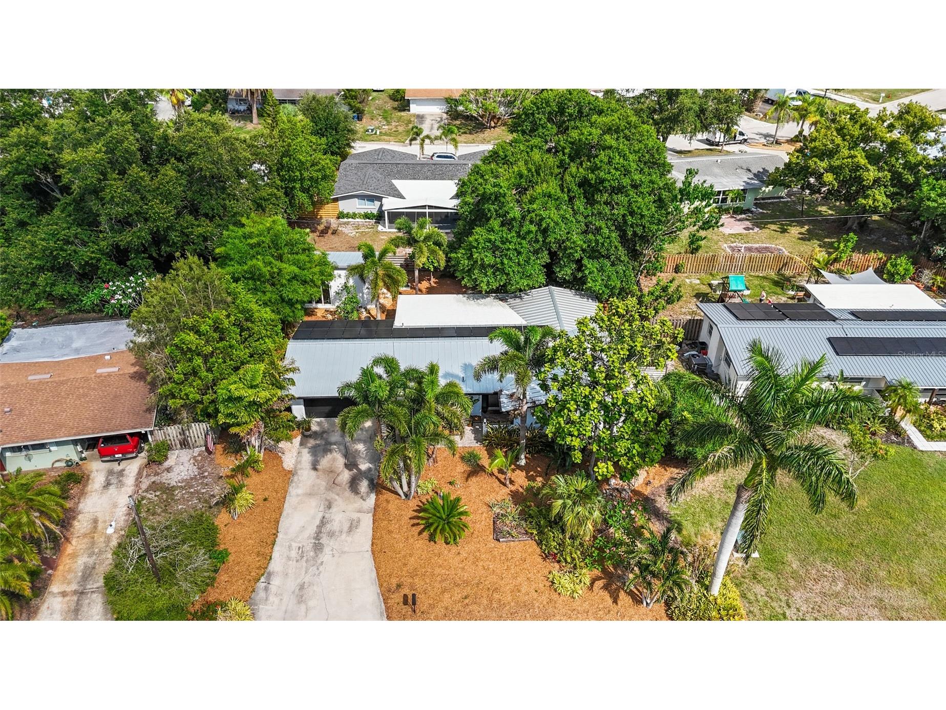 2605 Botany Avenue Sarasota FL 34239 A4696274 image56