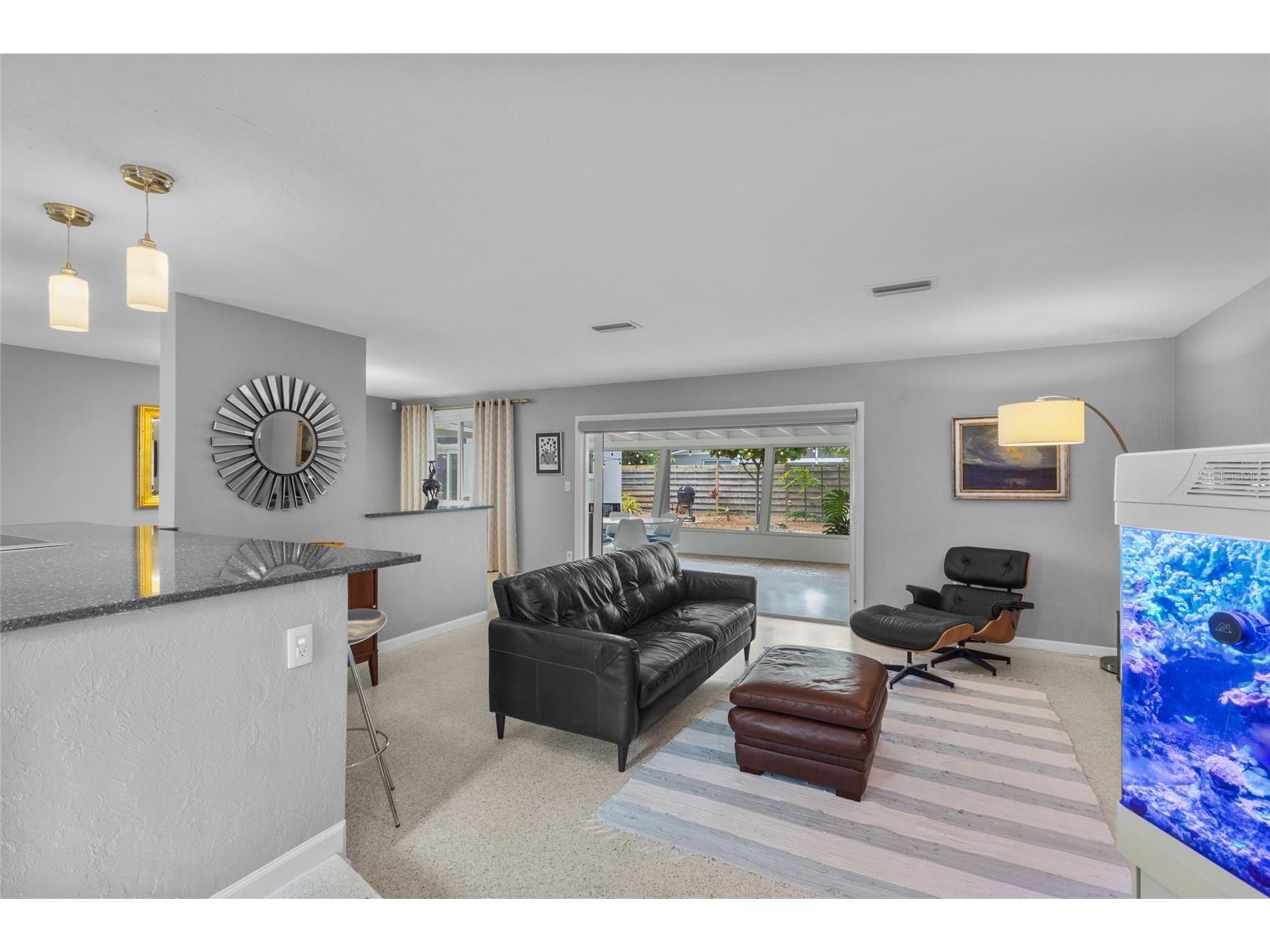 2605 Botany Avenue Sarasota FL 34239 A4696274 image9