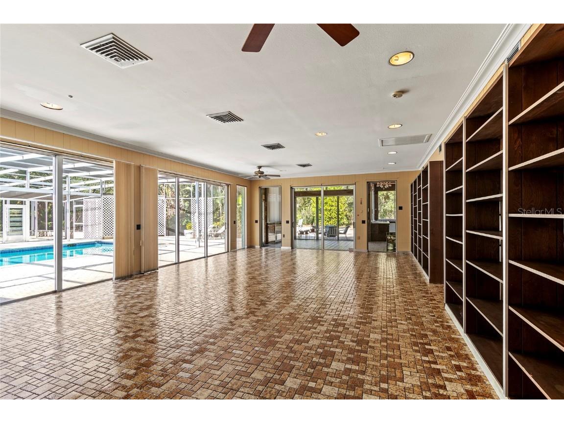 2605 Desoto Road Sarasota FL 34234 A4673038 image19