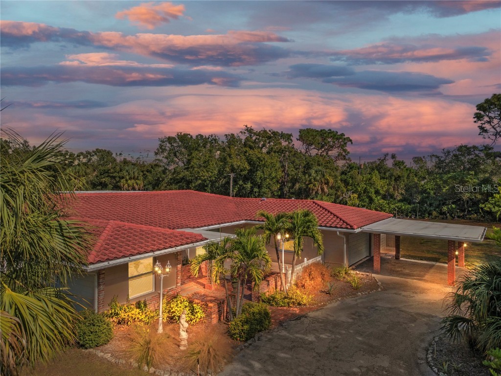 2605 Desoto Road Sarasota FL 34234 A4673038 image2