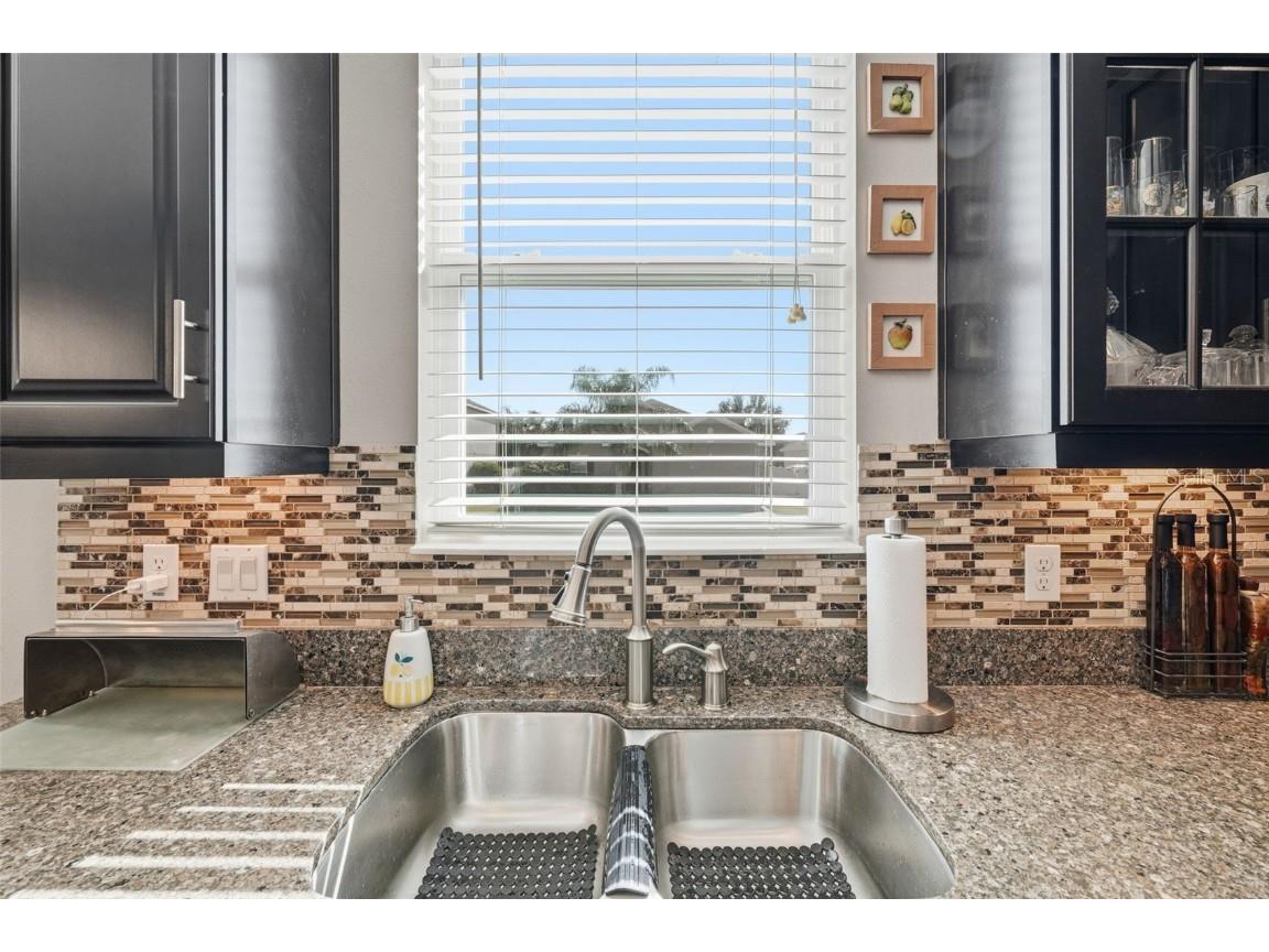 2605 Limerick Circle Grand Island FL 32735 G5104314 image16