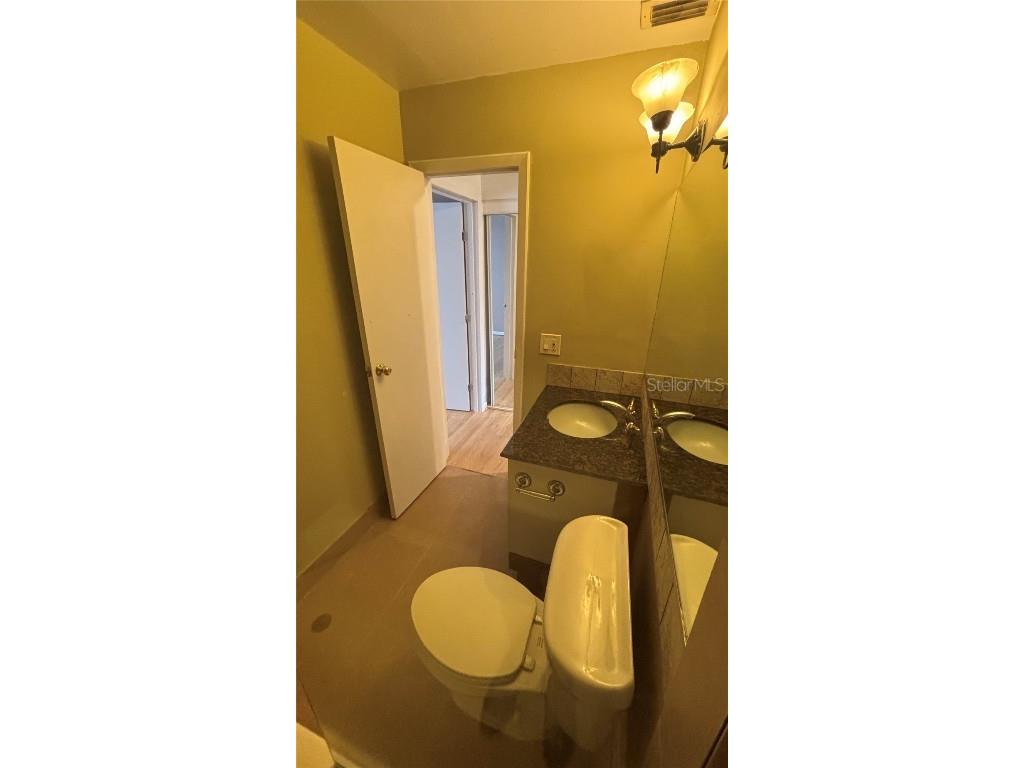 2605 Pine Lake Terrace #D Sarasota FL 34237 A4669003 image26