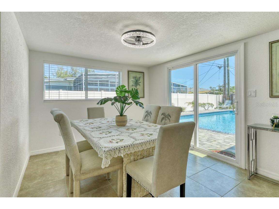 2605 Sunnybrook Drive Sarasota FL 34239 A4677362 image10