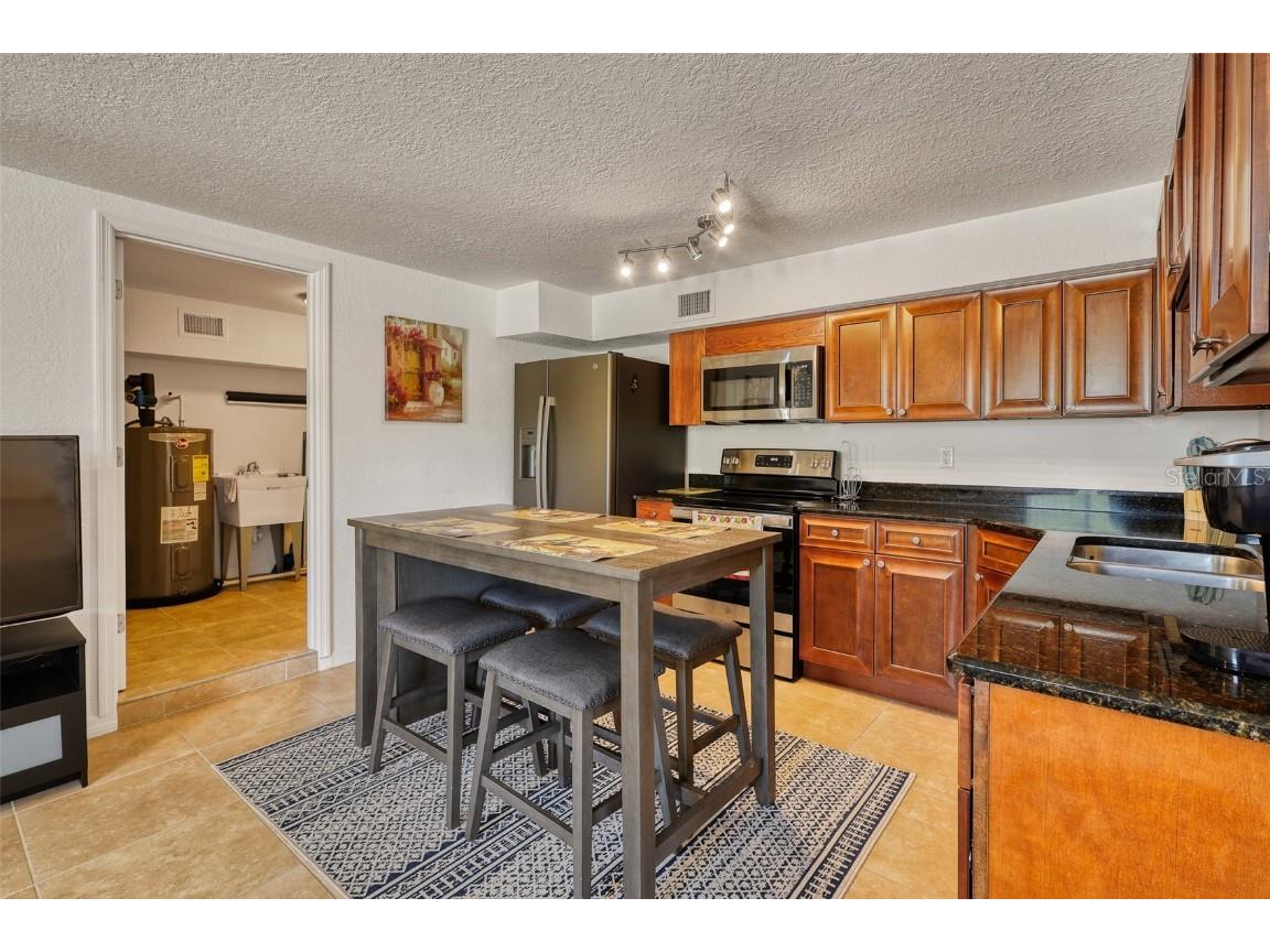 2605 Sunnybrook Drive Sarasota FL 34239 A4677362 image35