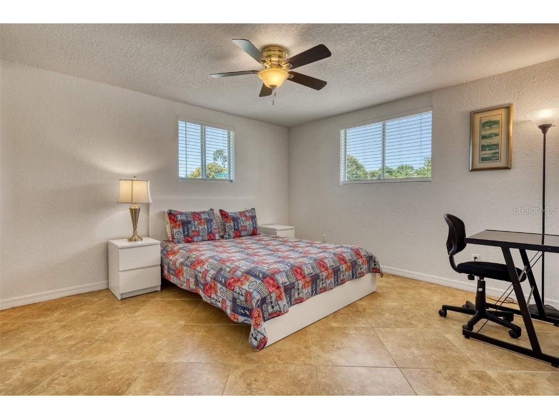 2605 Sunnybrook Drive Sarasota FL 34239 A4677362 image36