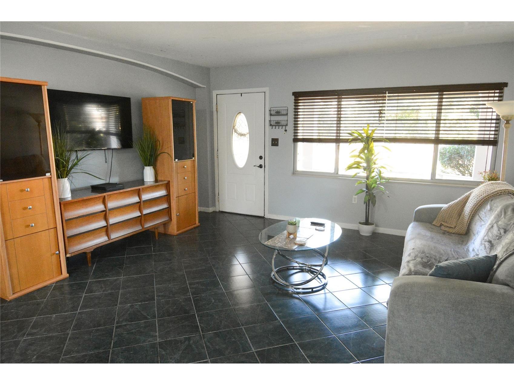 2606 E Crystal Lake Avenue Orlando FL 32806 O6380407 image4