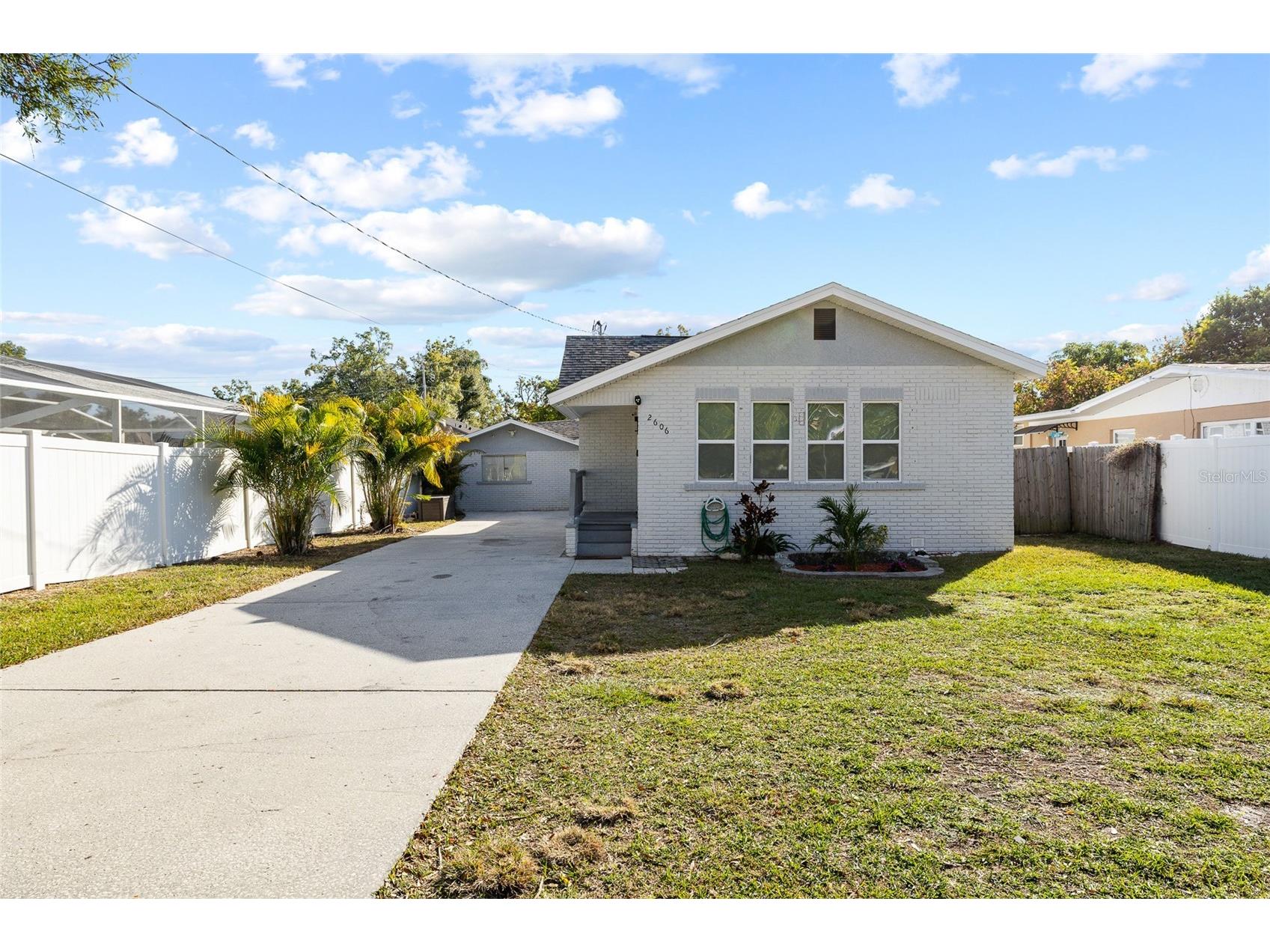 2606 W Henry Avenue Tampa FL 33614 TB8459035 image1
