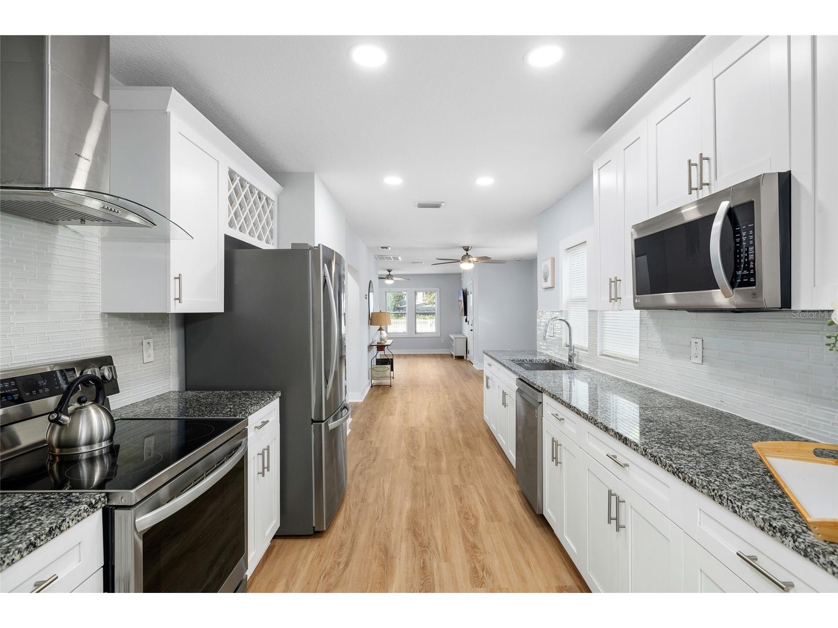 2606 W Henry Avenue Tampa FL 33614 TB8459035 image11