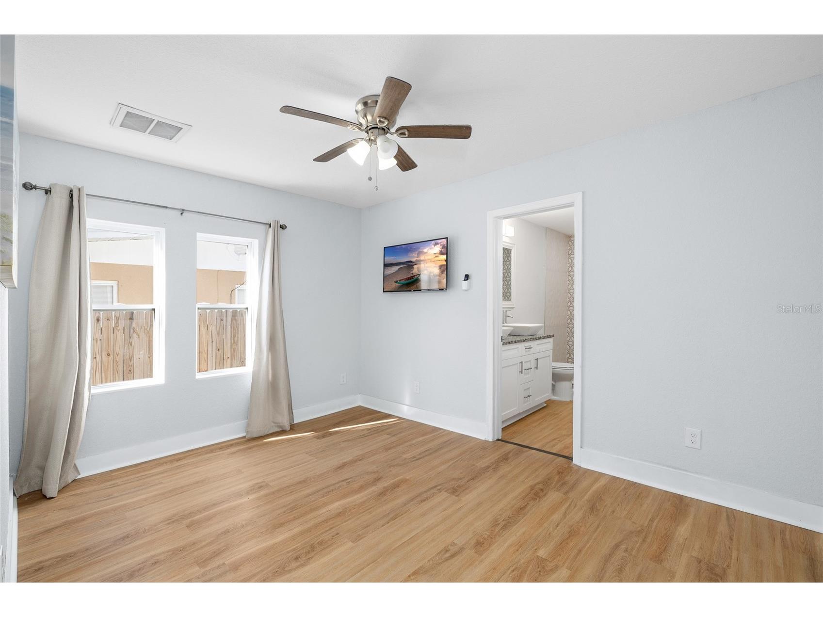 2606 W Henry Avenue Tampa FL 33614 TB8459035 image21