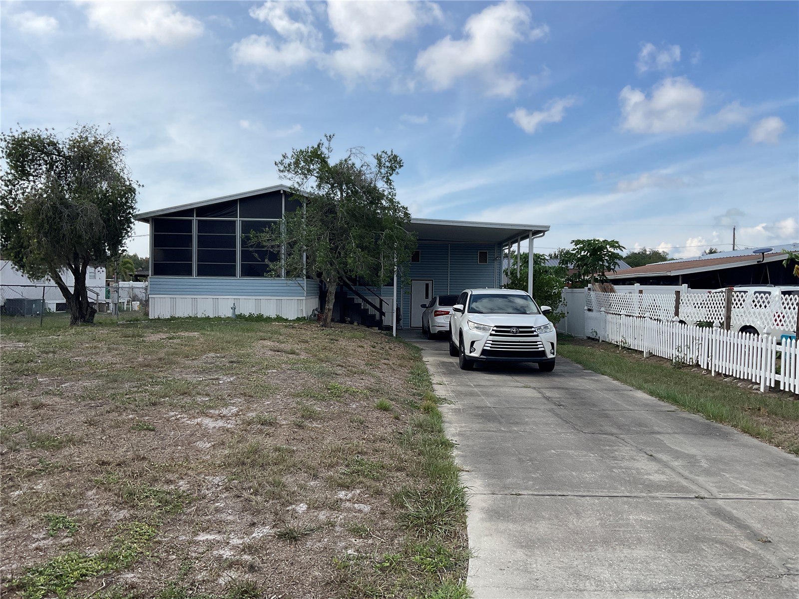 2607 Universal Drive Ruskin FL 33570 TB8520136 image1