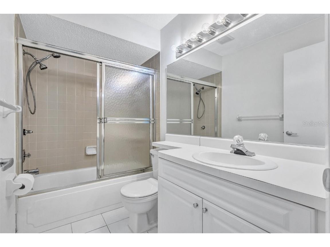 2607 Woodgate Lane #K9 Sarasota FL 34231 A4663674 image12