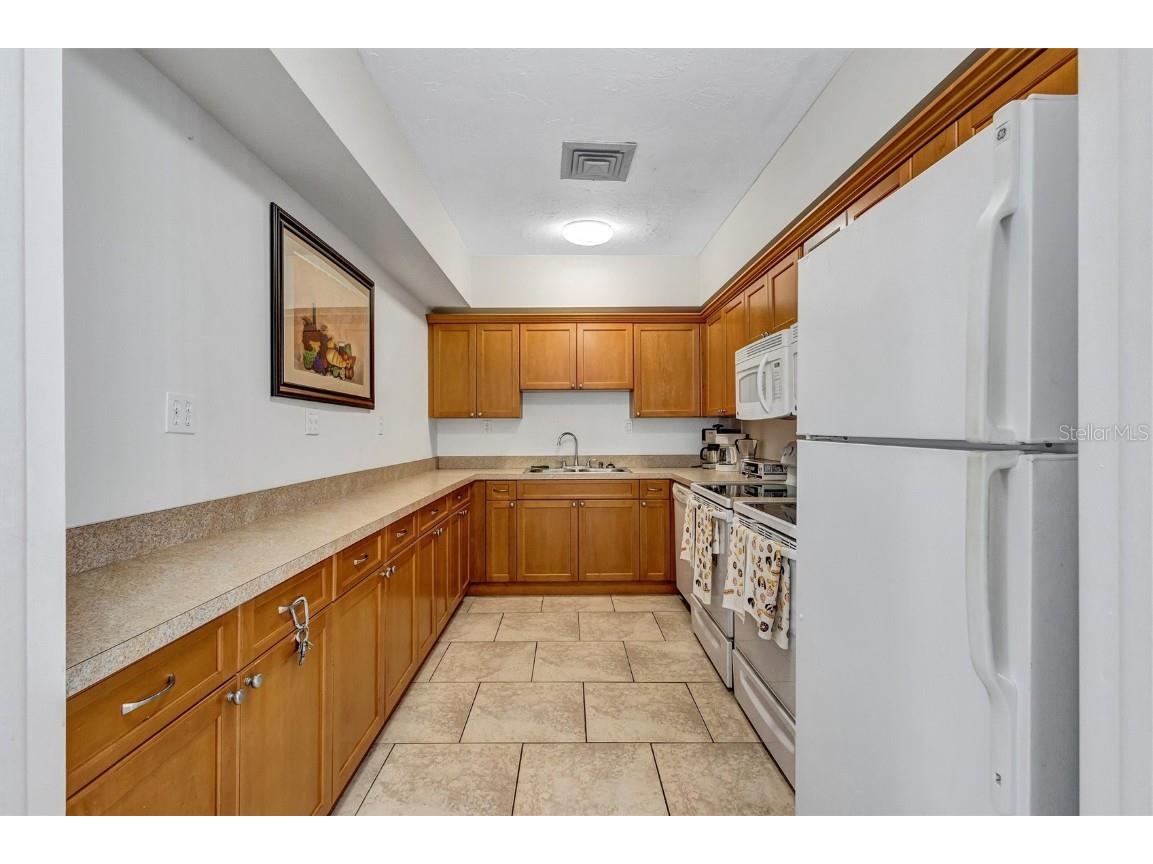 2607 Woodgate Lane #K9 Sarasota FL 34231 A4663674 image34