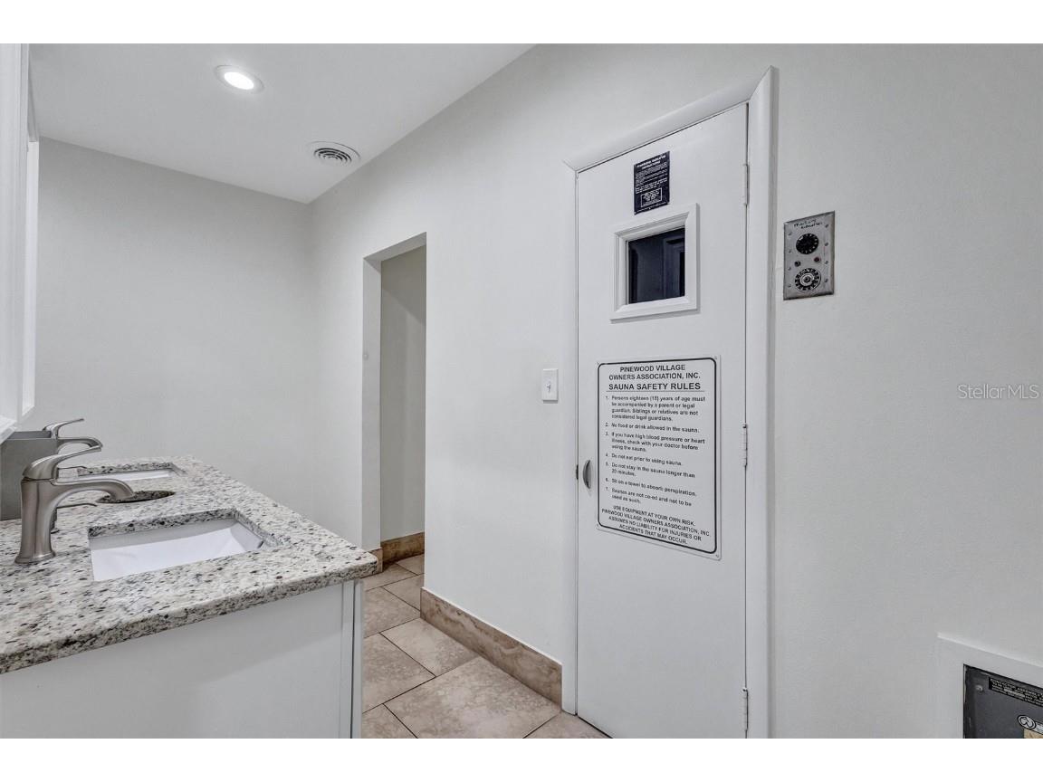 2607 Woodgate Lane #K9 Sarasota FL 34231 A4663674 image36