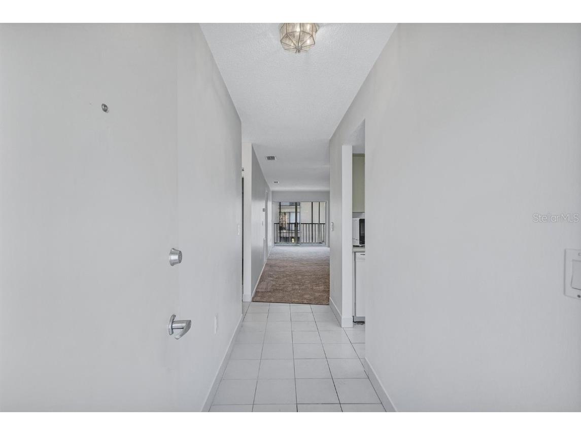 2607 Woodgate Lane #K9 Sarasota FL 34231 A4663674 image4