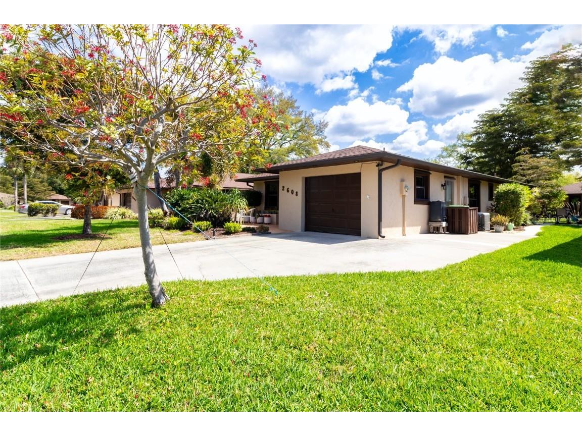 2608 67th Street W Bradenton FL 34209 A4603401 image1